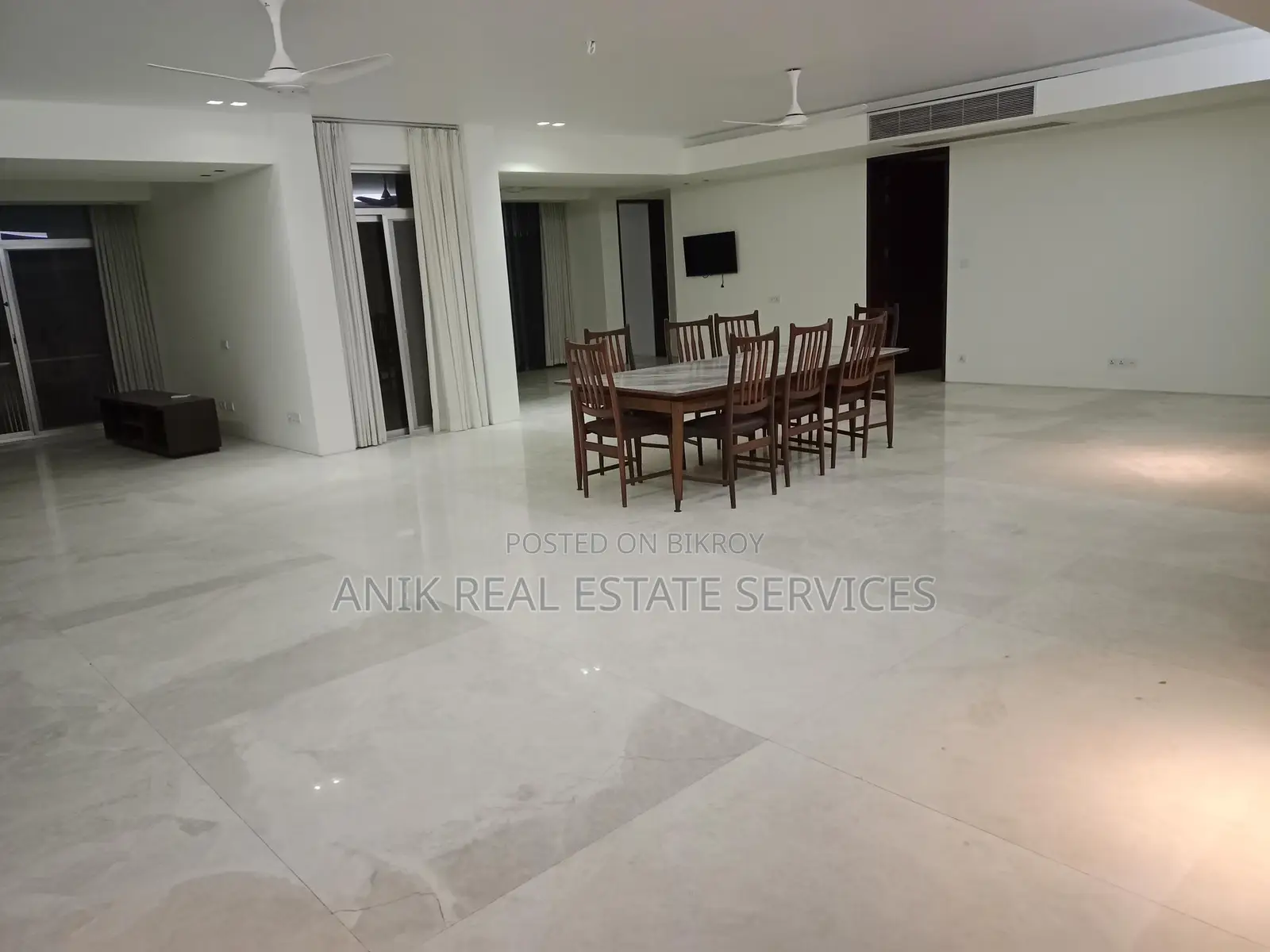 Swmming Pool Gym Full Farnised Flat Rent In Gulshan 2 in Gulshan