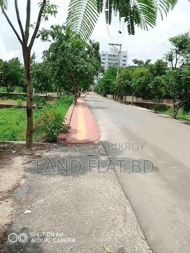 1550 SFT Flat for Sale at Ati Bazar, 5th Floor in Keraniganj