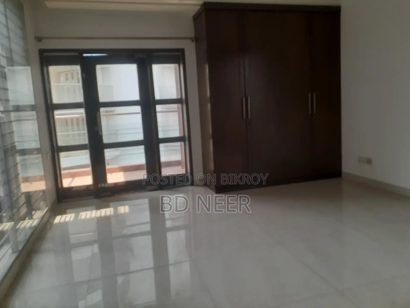 Semi Furnished Nice 4 Bedroom Flat Rent in Gulshan-2 North in Gulshan