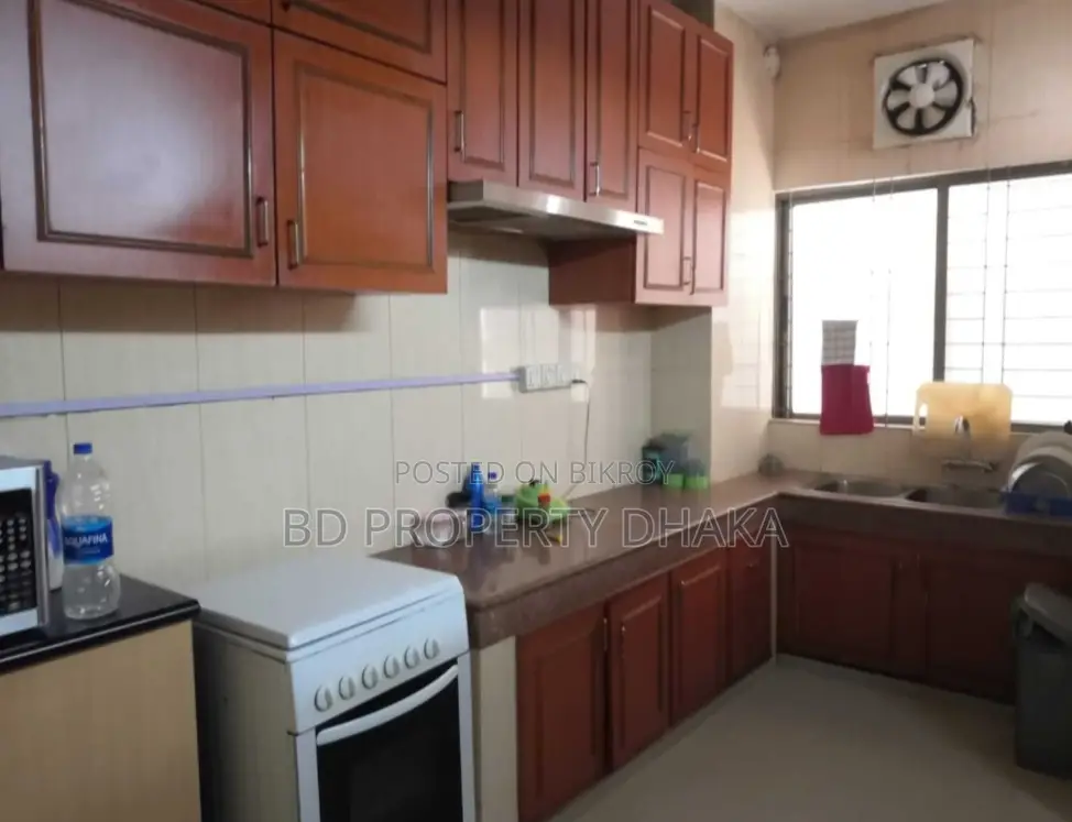 Excellent Fully Furnished Apt Rent In Gulshan 2 in Gulshan