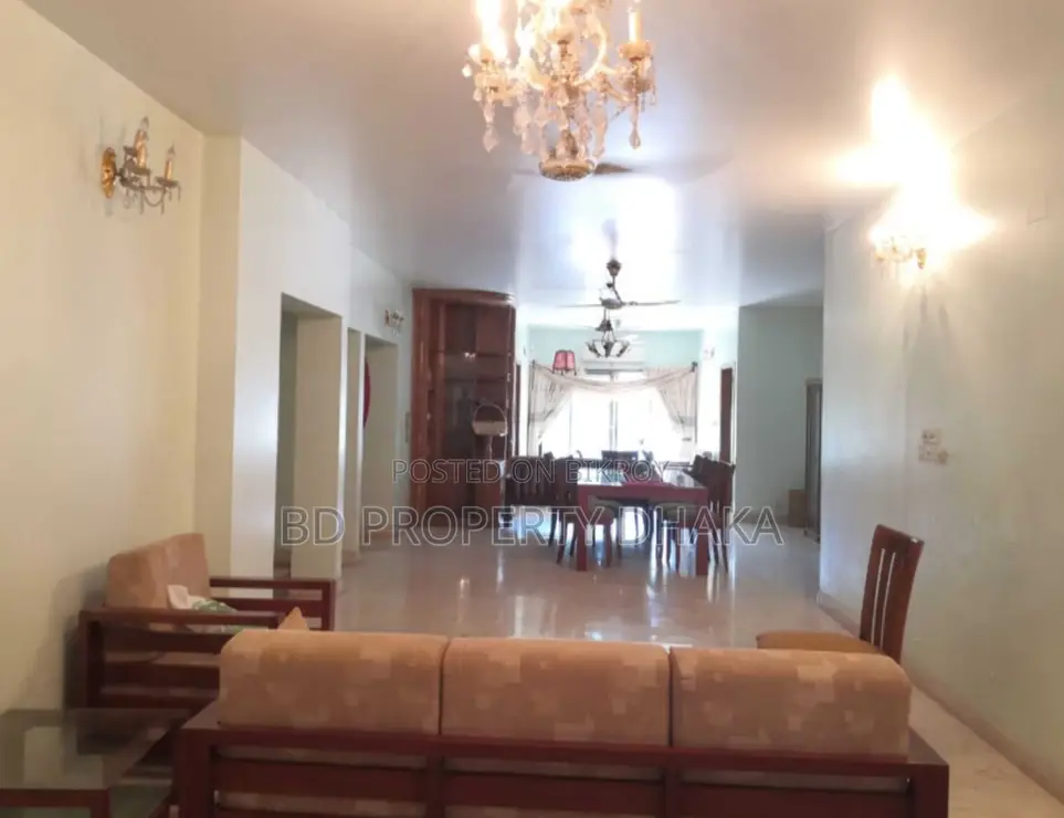 Excellent Fully Furnished Apt Rent In Gulshan 2 in Gulshan