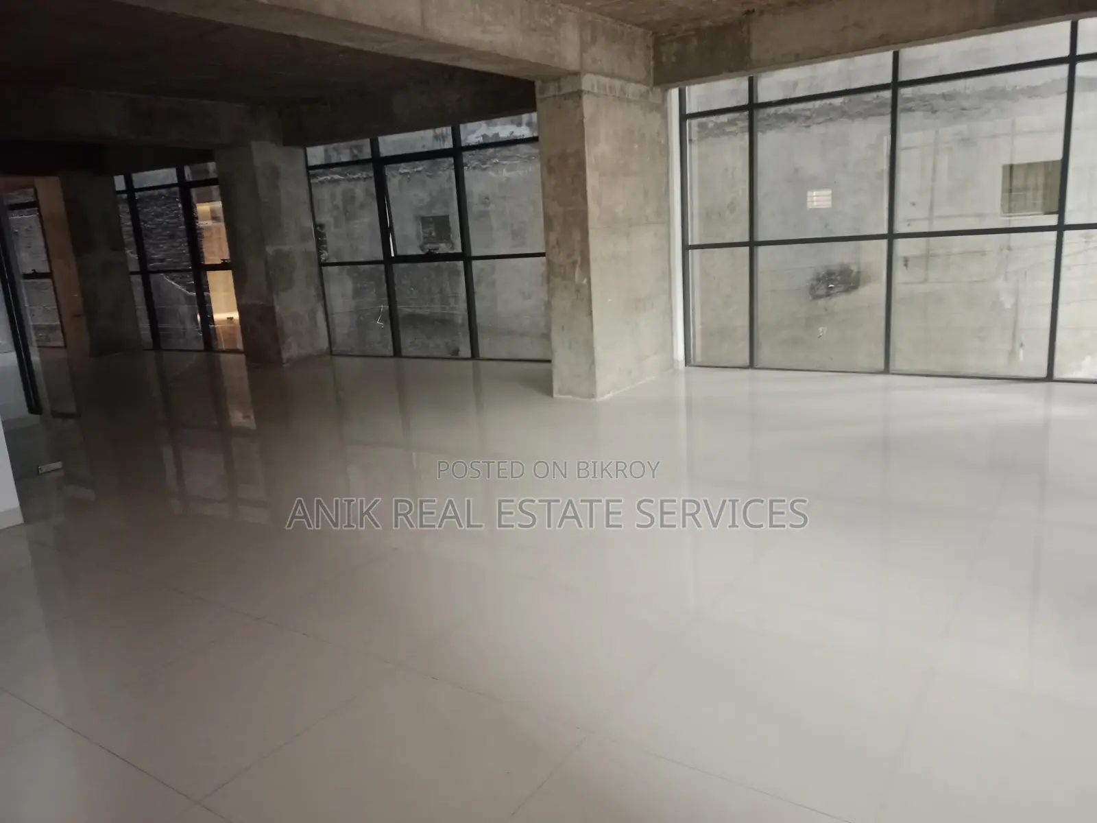 Commercial 7500 Sft Office Space Rent At Gulshan 2 in Gulshan