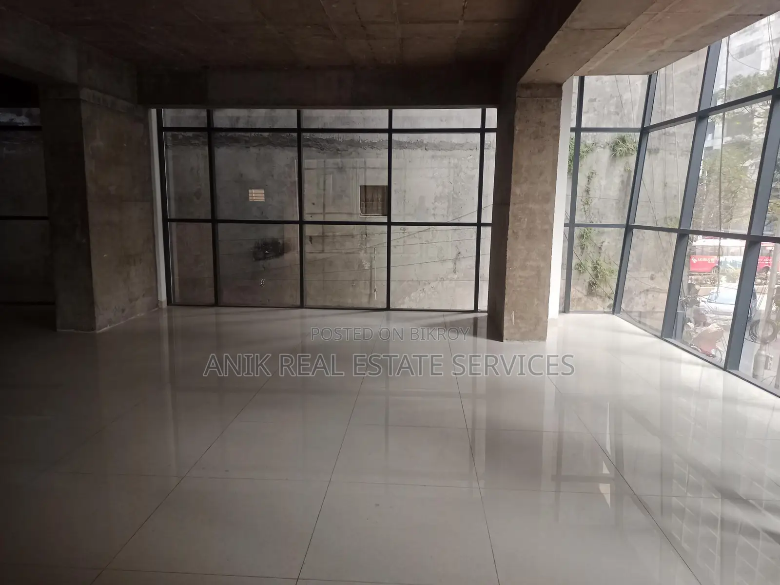 Commercial 7500 Sft Office Space Rent At Gulshan 2 in Gulshan