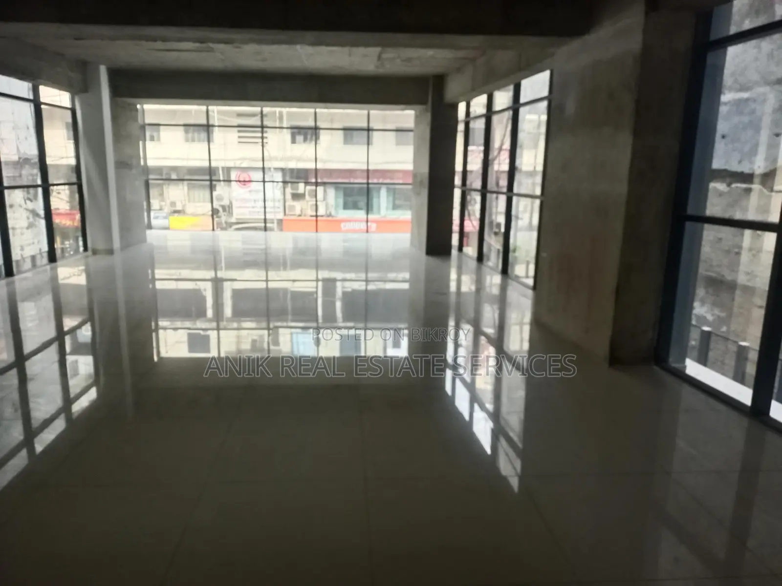 Commercial 7500 Sft Office Space Rent At Gulshan 2 in Gulshan