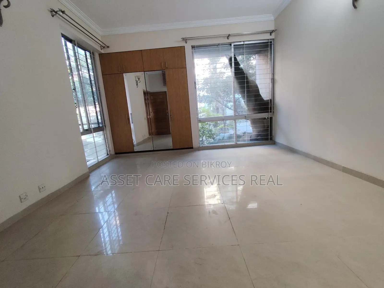 Un-Furnished 3-Bed Apartment for Rent in Gulshan-2 in Gulshan