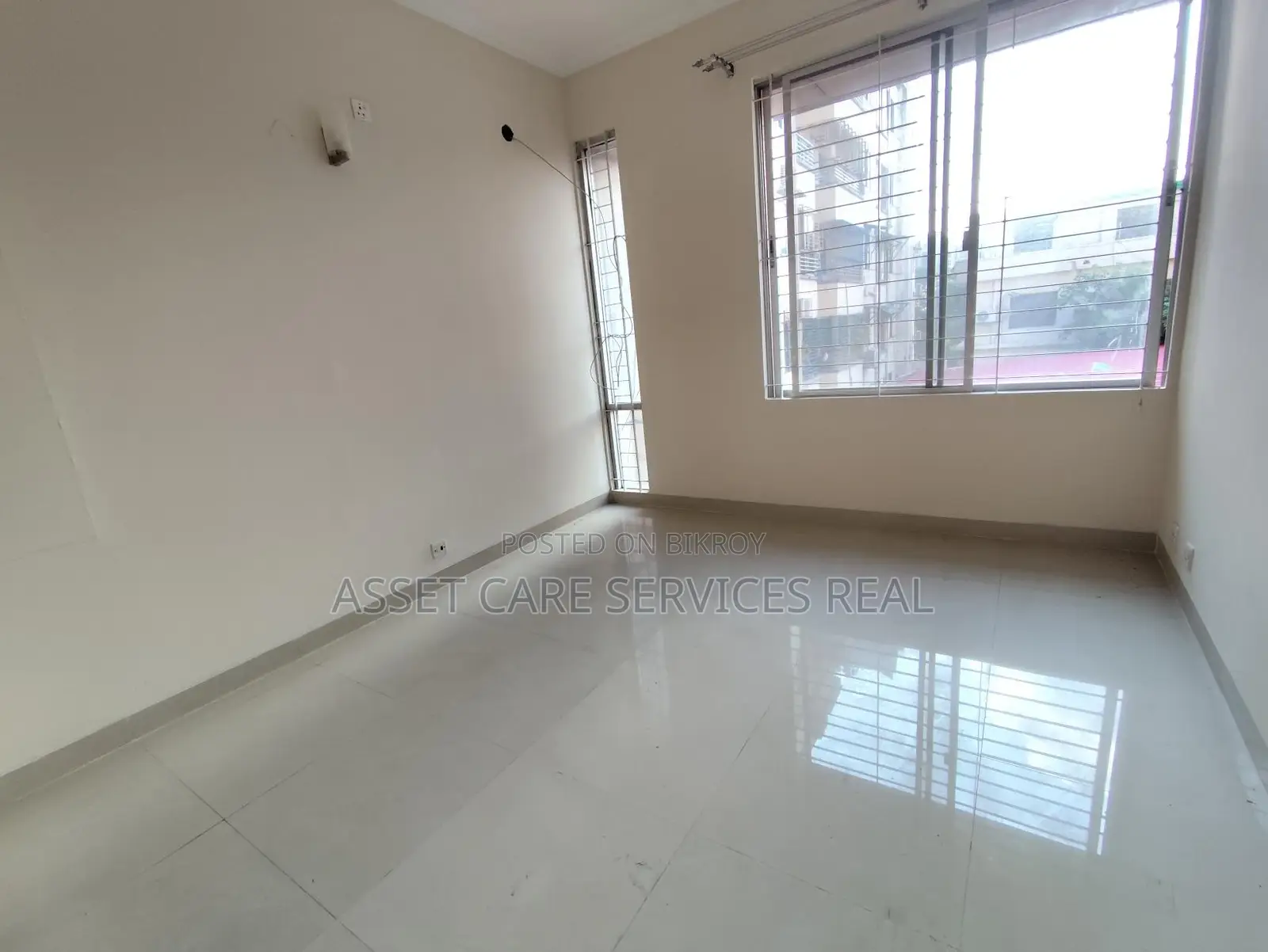 Un-Furnished 3-Bed Apartment for Rent in Gulshan-2 in Gulshan