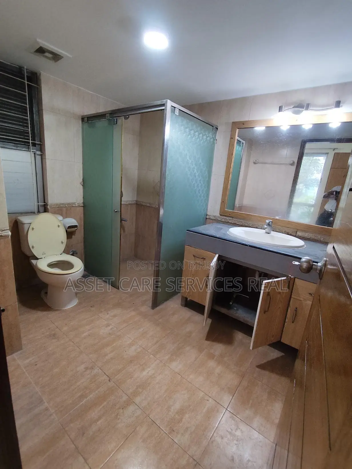 Un-Furnished 3-Bed Apartment for Rent in Gulshan-2 in Gulshan