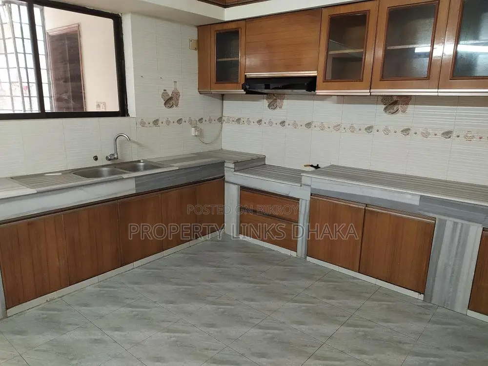 Unfurnished flat for Rent in Gulshan in Gulshan