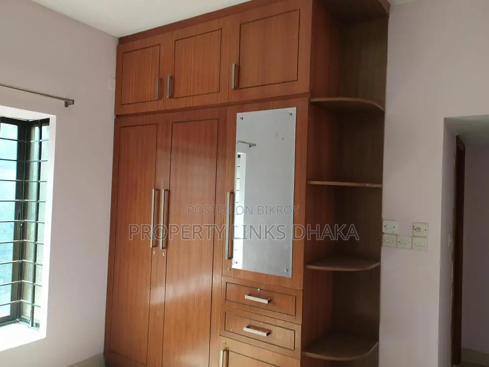 Unfurnished flat for Rent in Gulshan in Gulshan