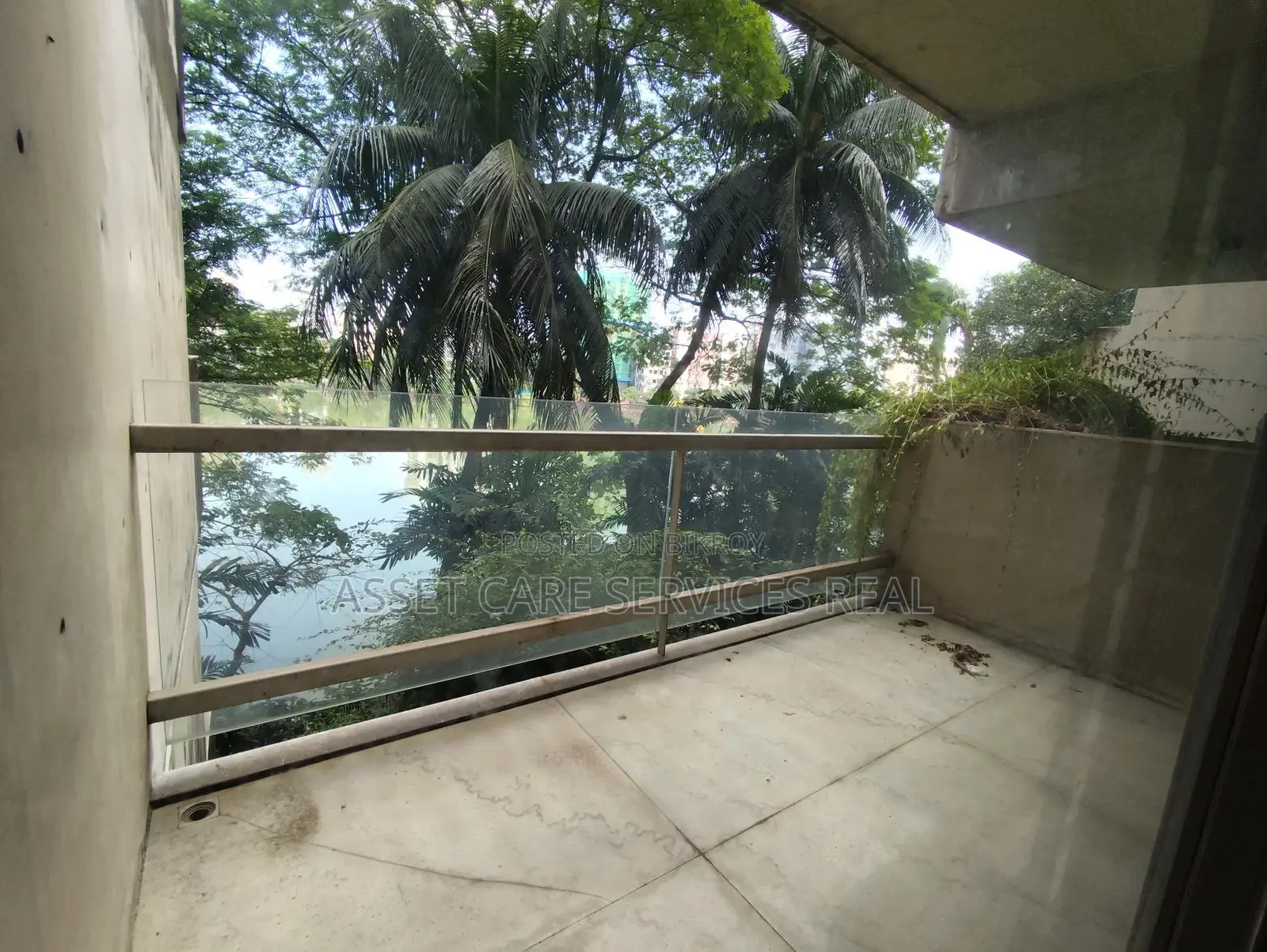 Lake View 3-Bed Un-Furnished Shanta Luxury Apartment Rent In Gulshan-1 in Gulshan