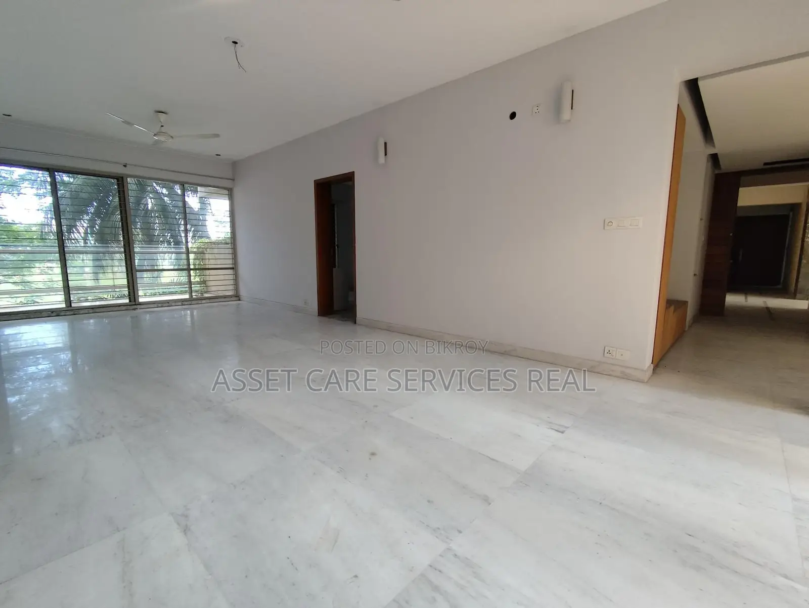 Lake View 3-Bed Un-Furnished Shanta Luxury Apartment Rent In Gulshan-1 in Gulshan