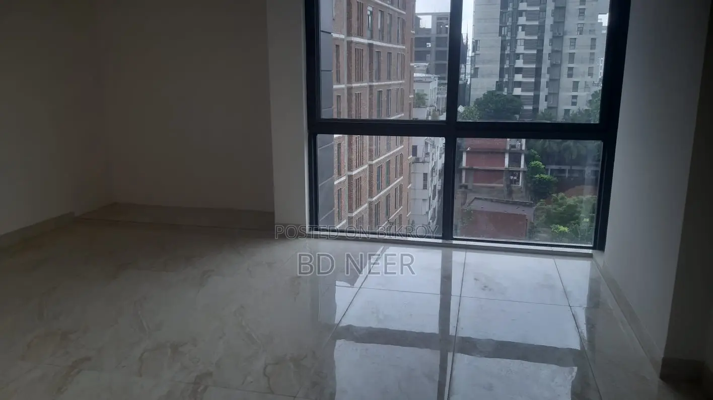 Brand New Lake View Gym Swimming 4-Bedroom Apartment Rent in Gulshan-2 North in Gulshan