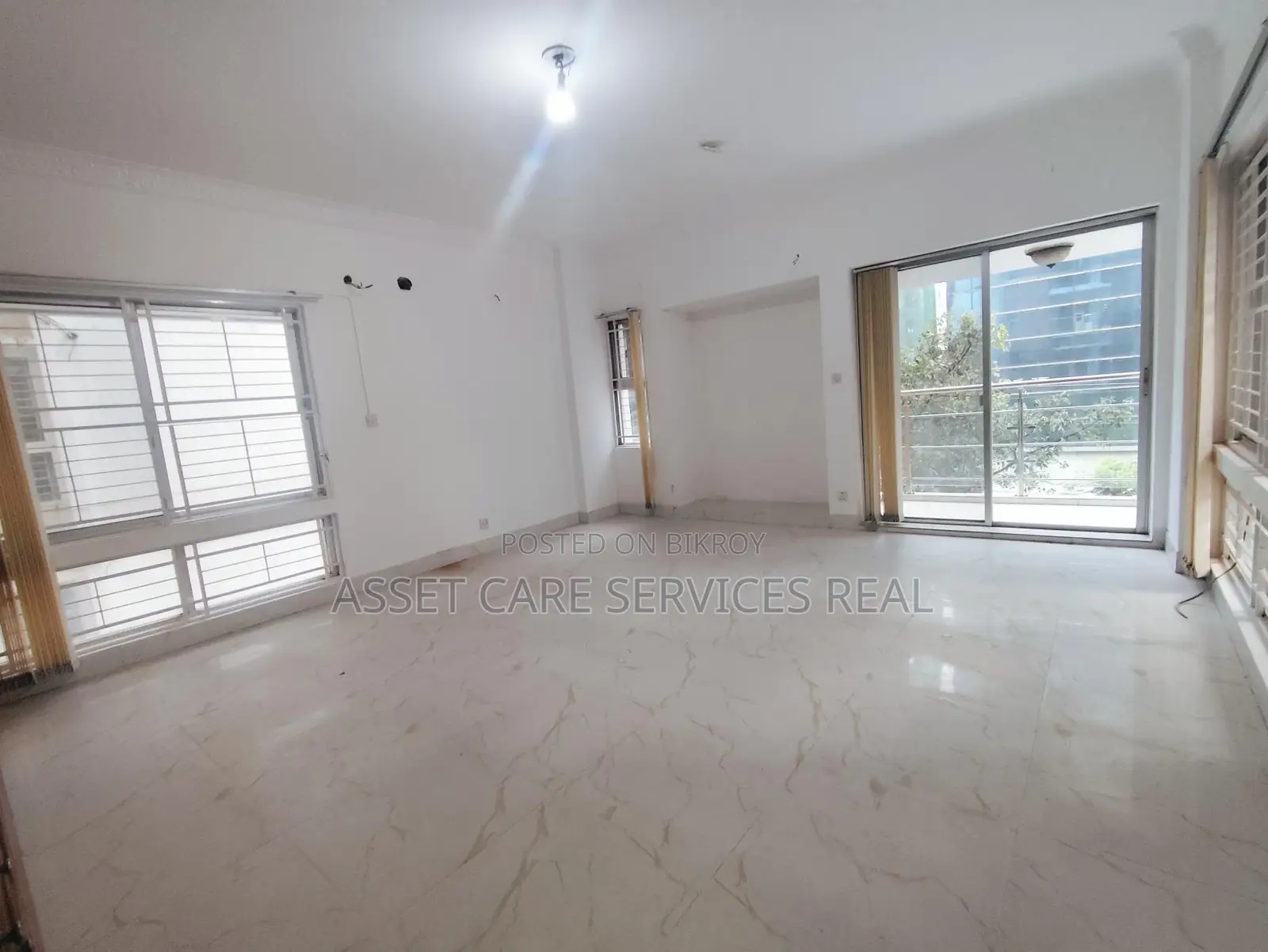 4000-Sqft Prime Location Office Space Rent In Gulshan-2 Nearby Circle in Gulshan