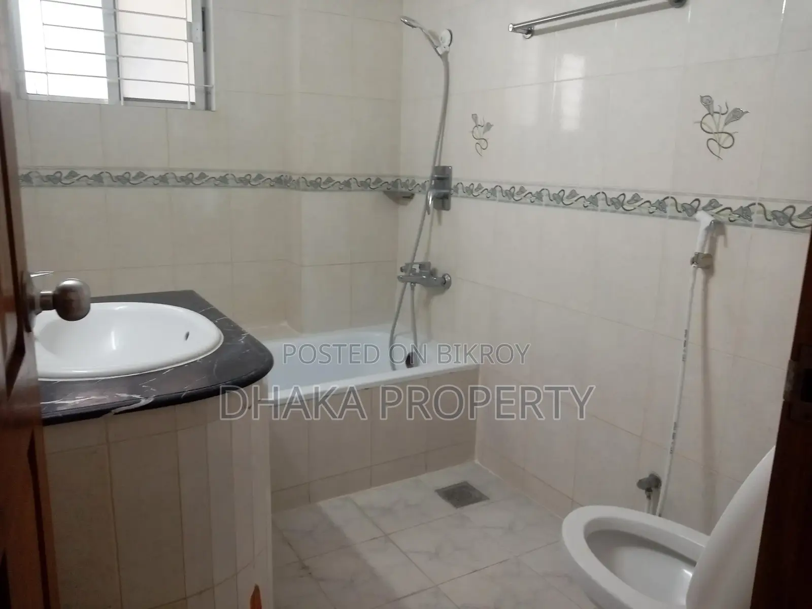 Fully Furnished 3 Bedrooms Apartment Rent in Gulshan-2 in Gulshan
