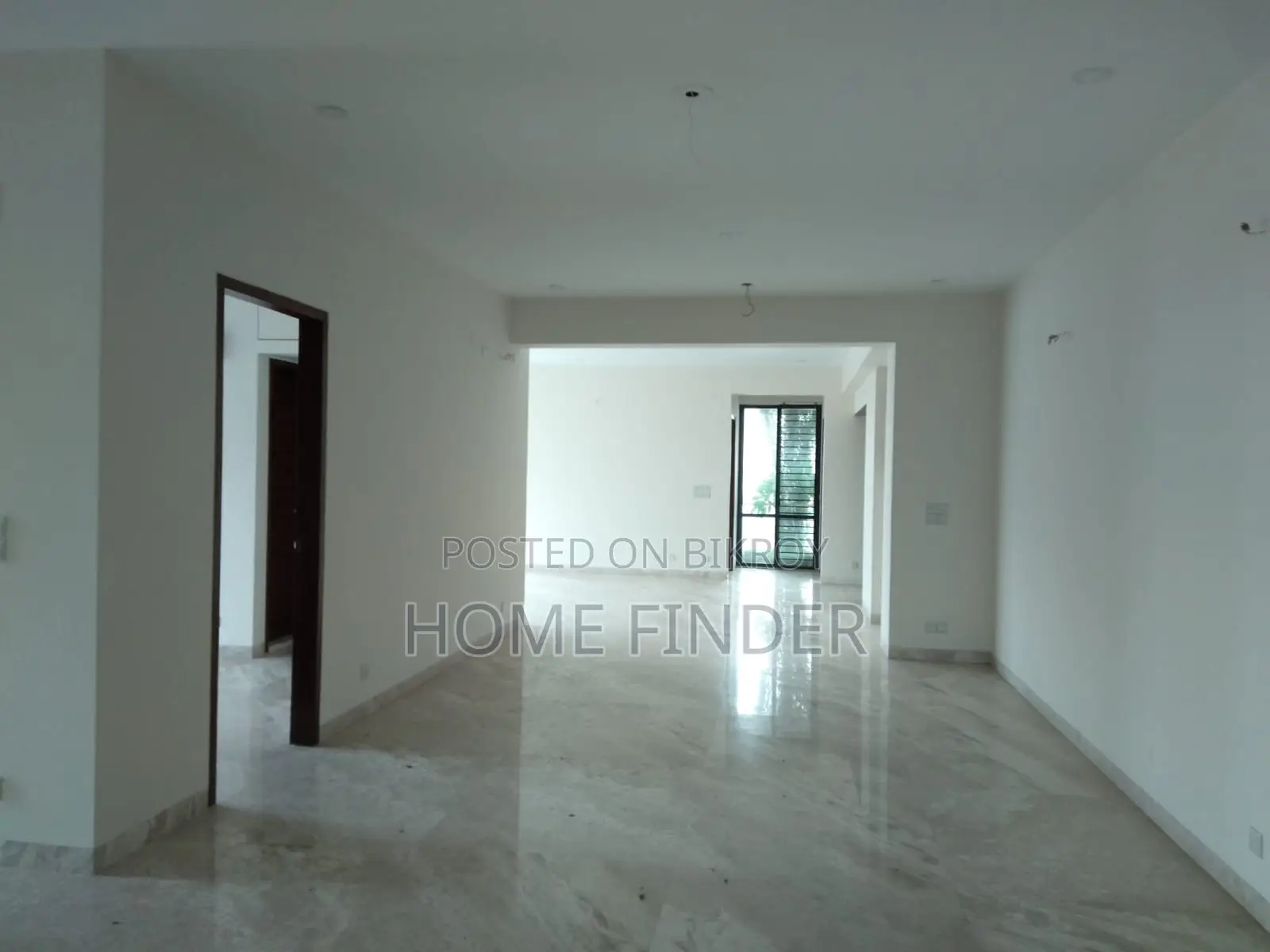 Semi-Furnished Flat with Swimming Pool and Gym Facilities for Rent in Gulshan 2 in Gulshan