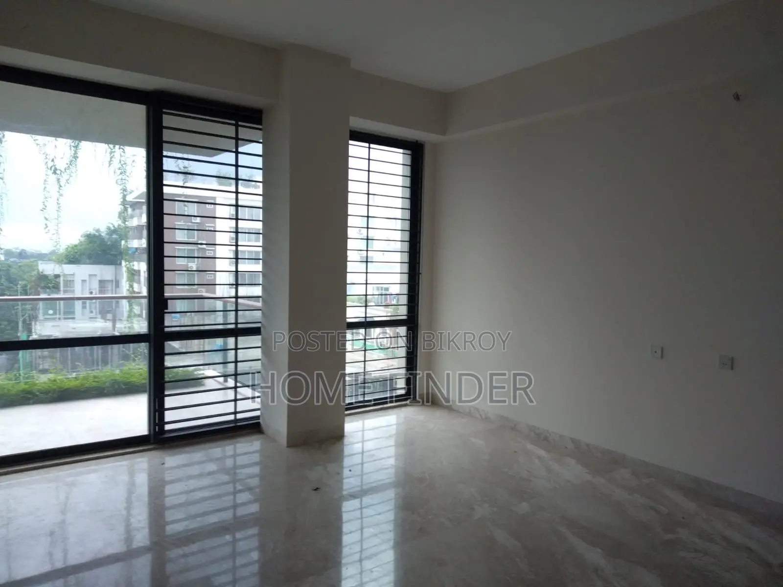 Semi-Furnished Flat with Swimming Pool and Gym Facilities for Rent in Gulshan 2 in Gulshan