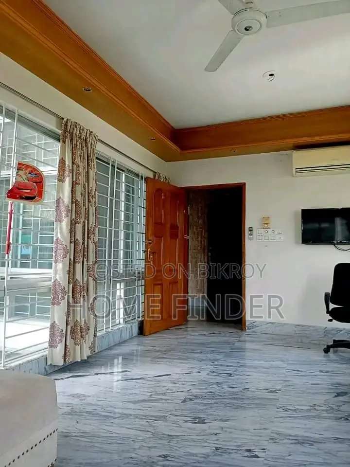 Exclusive furnished 2630 SqFt(3Bed-1Parking) Apt: For Rent In GULSHAN in Gulshan
