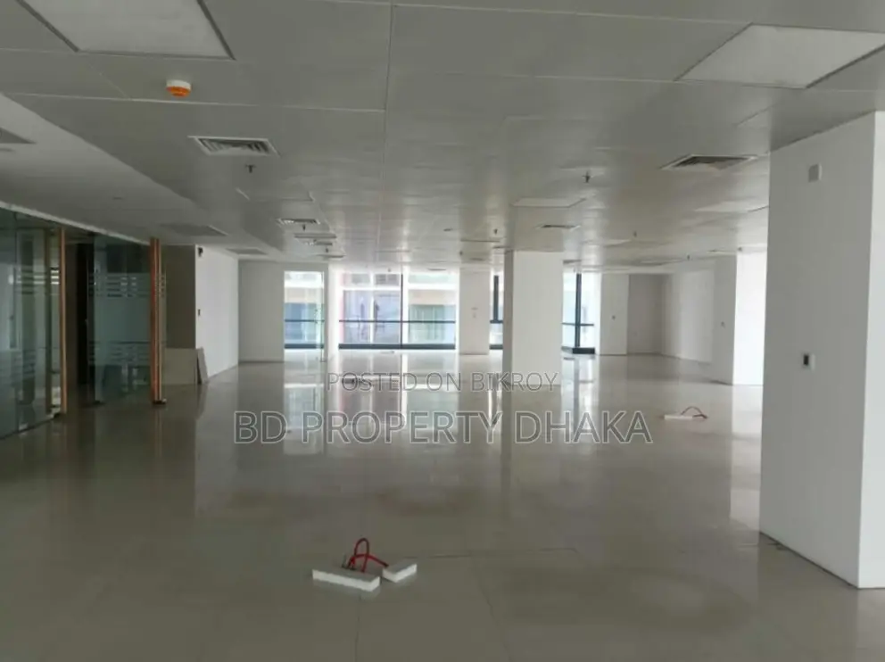 7800 Sqft Open Newly Modern Commercial Space Rent in Gulshan Avenue in Gulshan