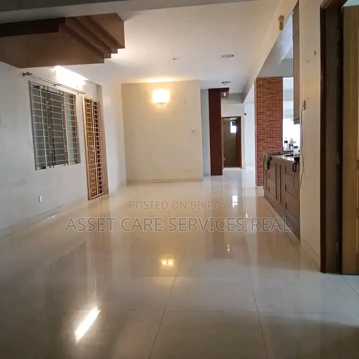 3-Bed Un-Furnished Apartment For Rent In Banani North in Banani