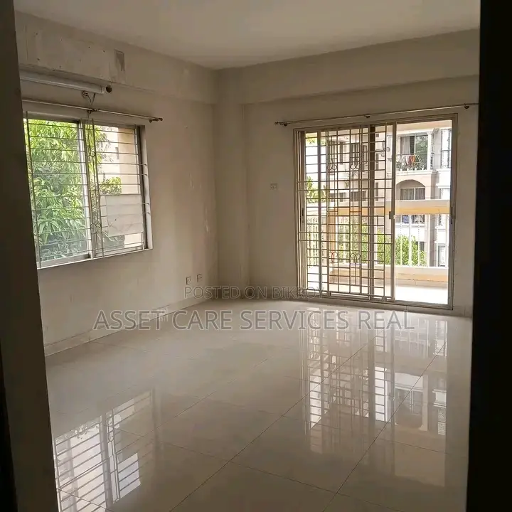 3-Bed Un-Furnished Apartment For Rent In Banani North in Banani