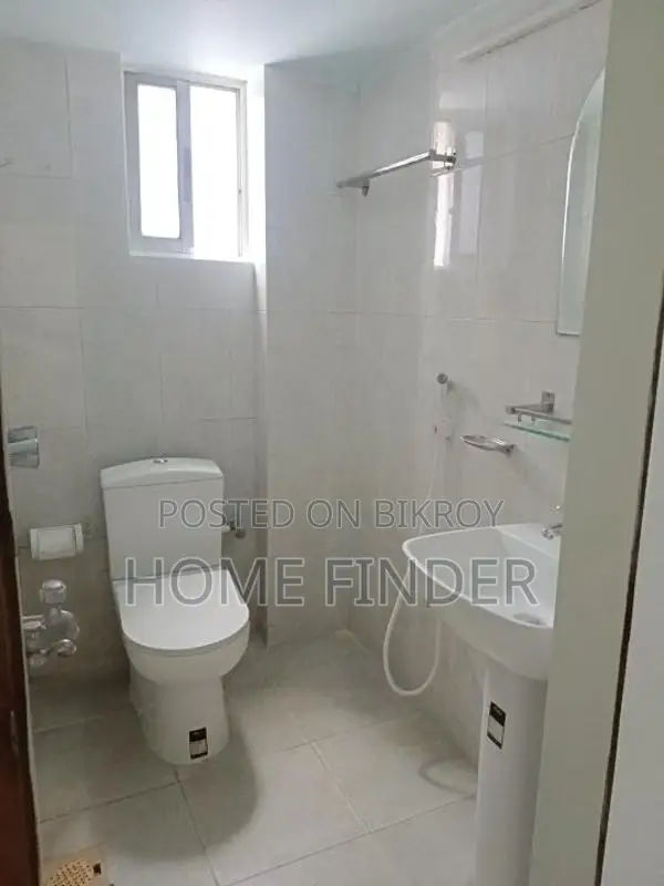2400 Sqft Un-Furnished Apartment For Rent In Gulshan 1 in Gulshan
