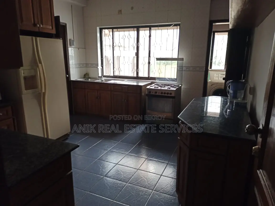 Lake View luxurious Full Farnised Flat Rent In Gulshan 2 in Gulshan