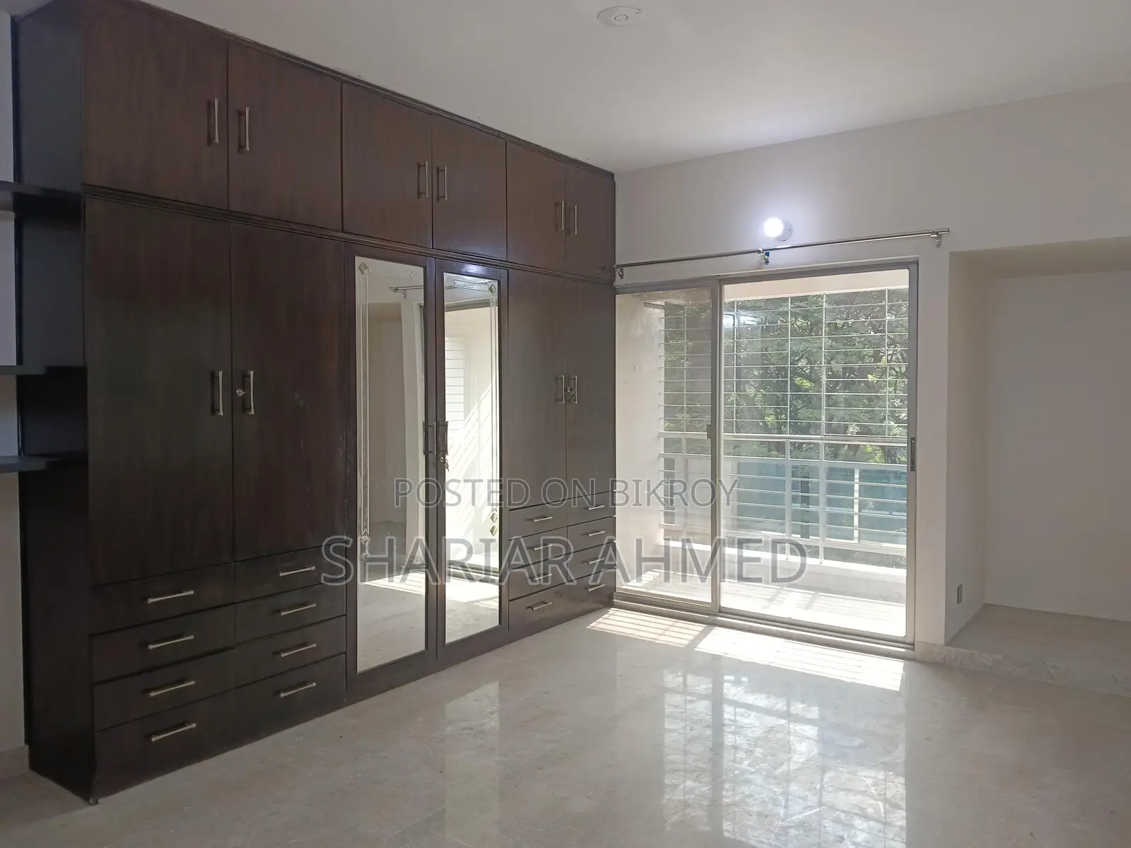 2800 Sqft 4 BED UN-FURNISHED APARTMENT FOR RENT IN GULSHAN 2 in Gulshan