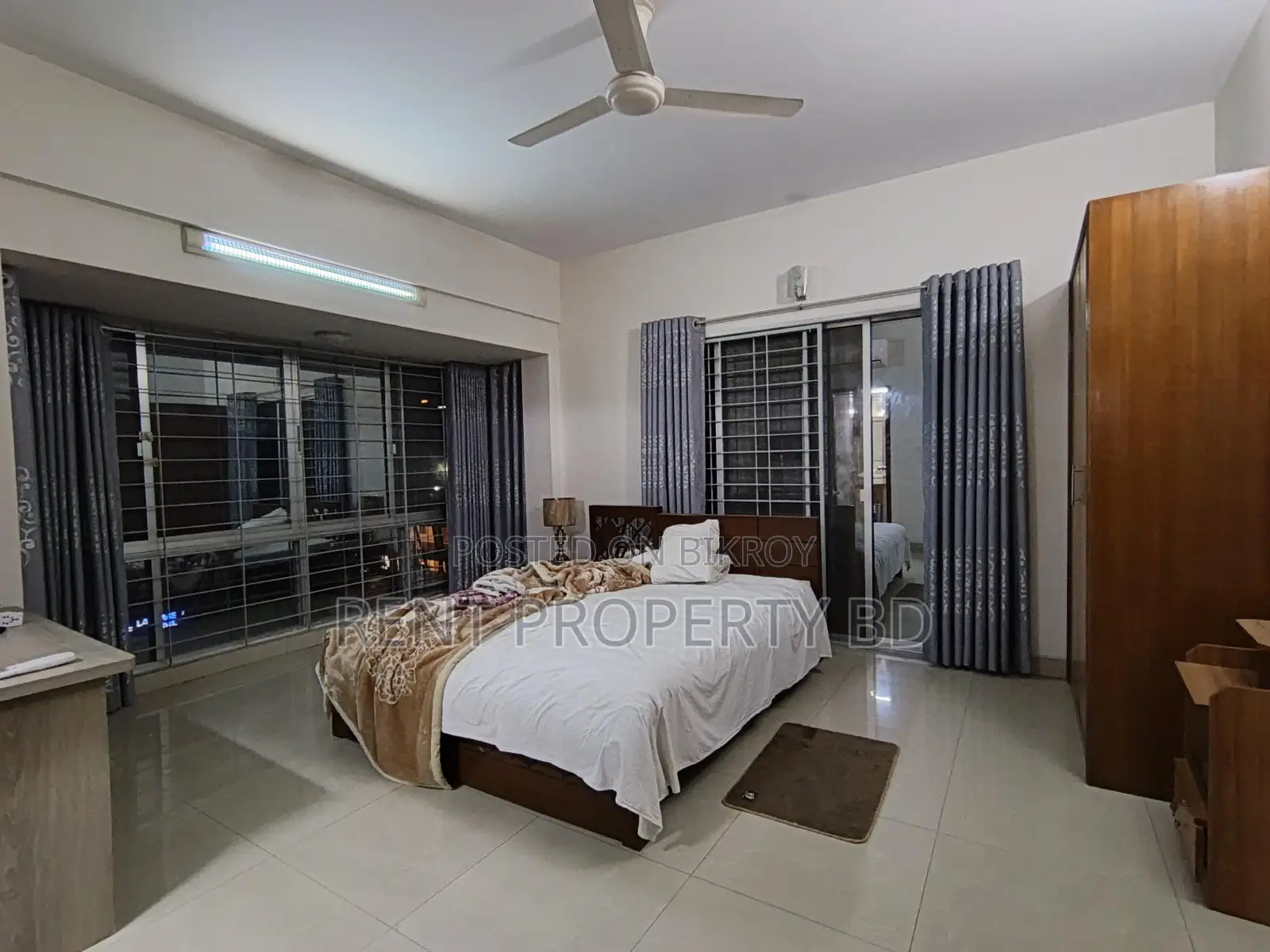4 Bed Fully Furnished Apartment Rent At Gulshan-2 in Gulshan