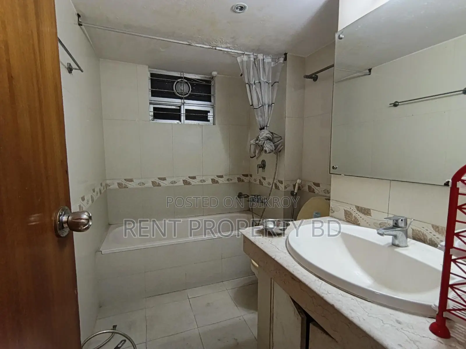 4 Bed Fully Furnished Apartment Rent At Gulshan-2 in Gulshan