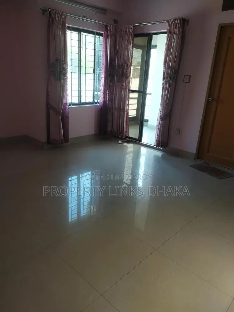 3-Bedroom, 4-Washroom, 3-Balcony Apartment with Drawing, Dining, and Parking in Gulshan