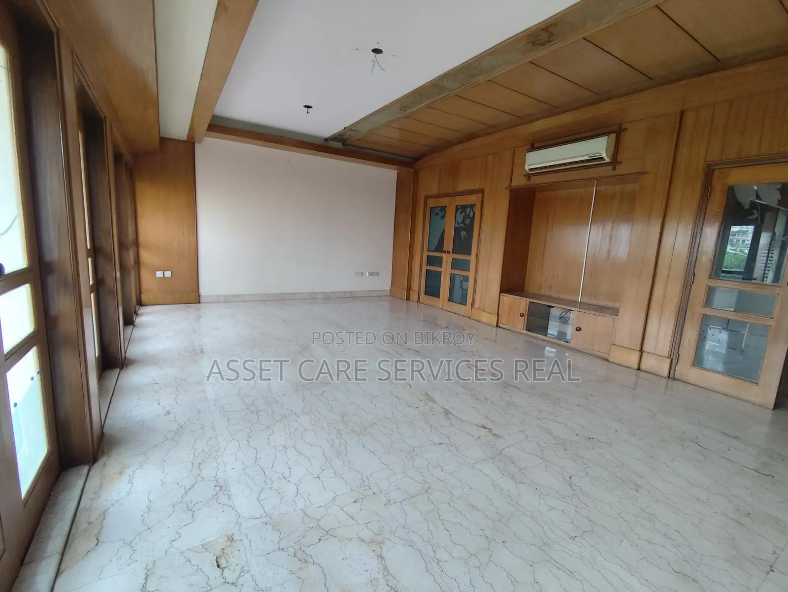 4000-Sqft 4Bed Lake View Big Apartment Rent In Gulshan-2 in Gulshan
