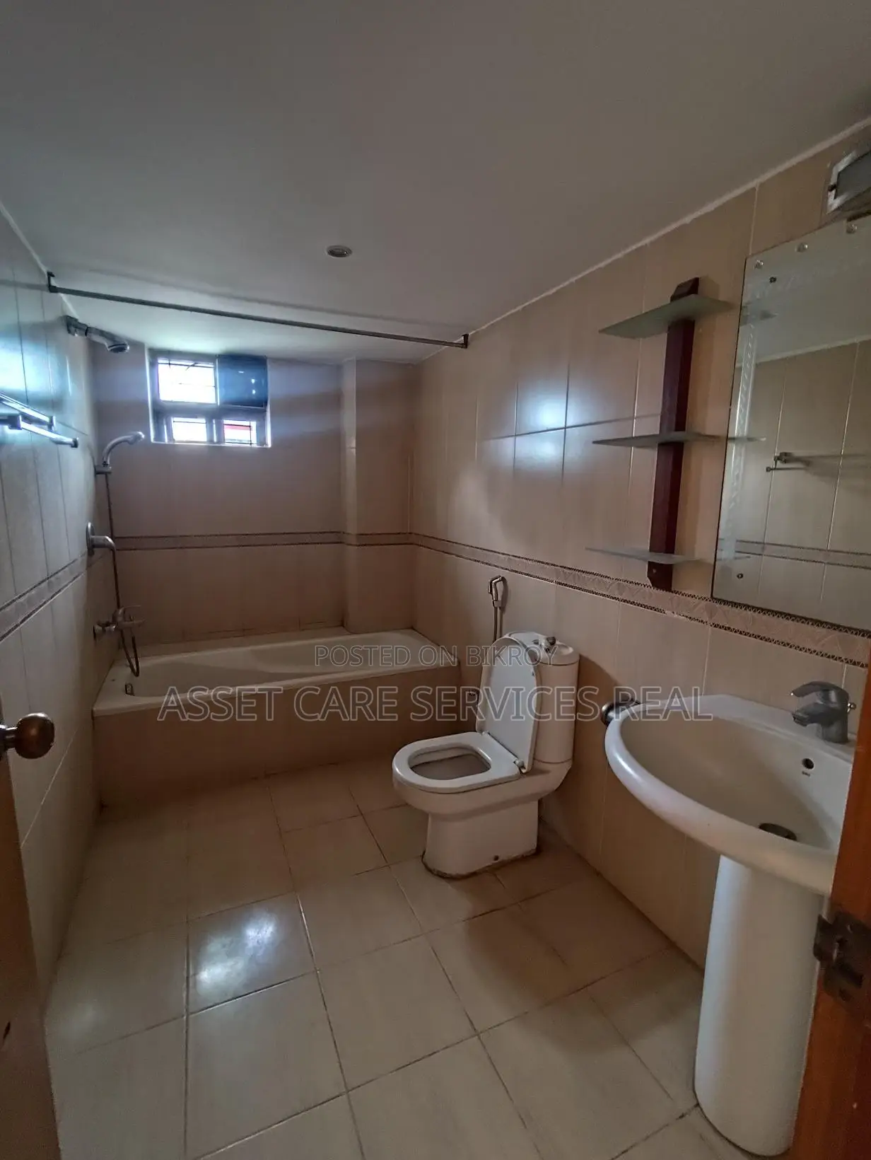 4000-Sqft 4Bed Lake View Big Apartment Rent In Gulshan-2 in Gulshan
