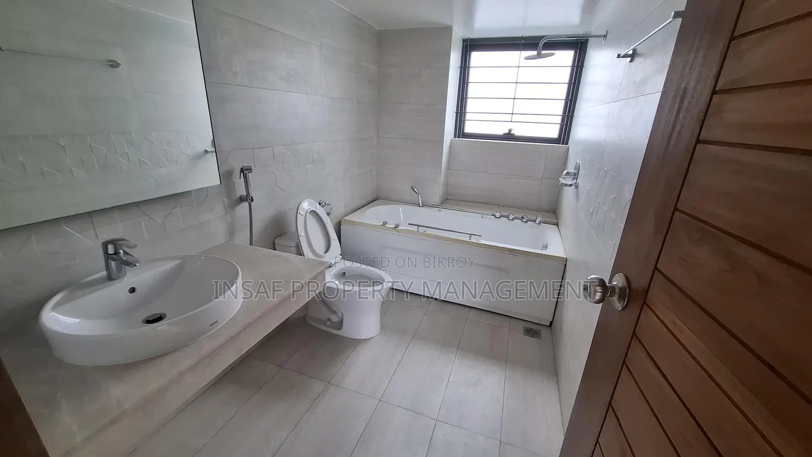 5bdrm Apartment in Gulshan for sale in Gulshan
