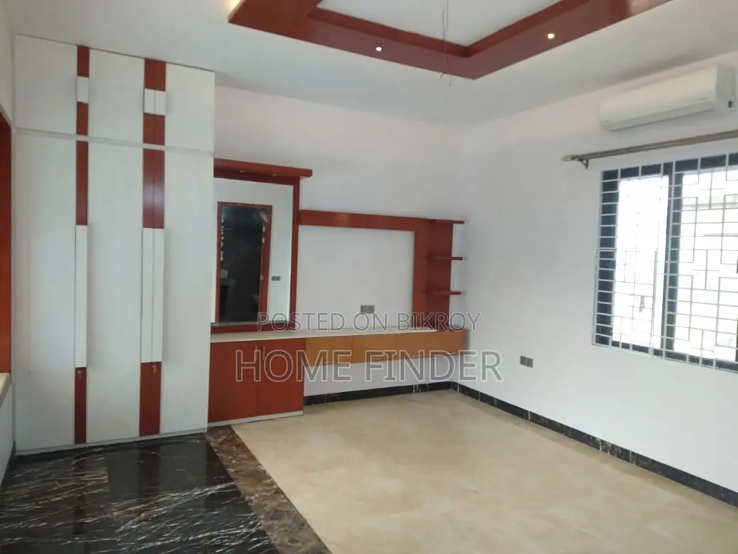 Beautiful 3800 Sqft Flat Available for Rent in Gulshan in Gulshan