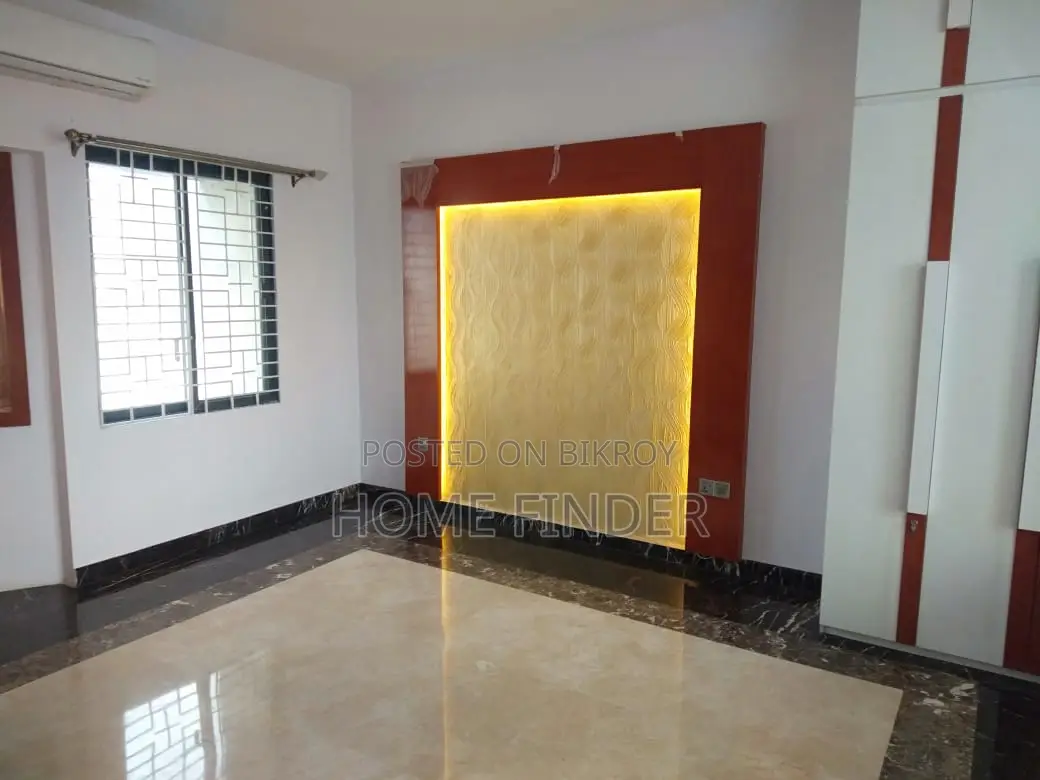 Beautiful 3800 Sqft Flat Available for Rent in Gulshan in Gulshan