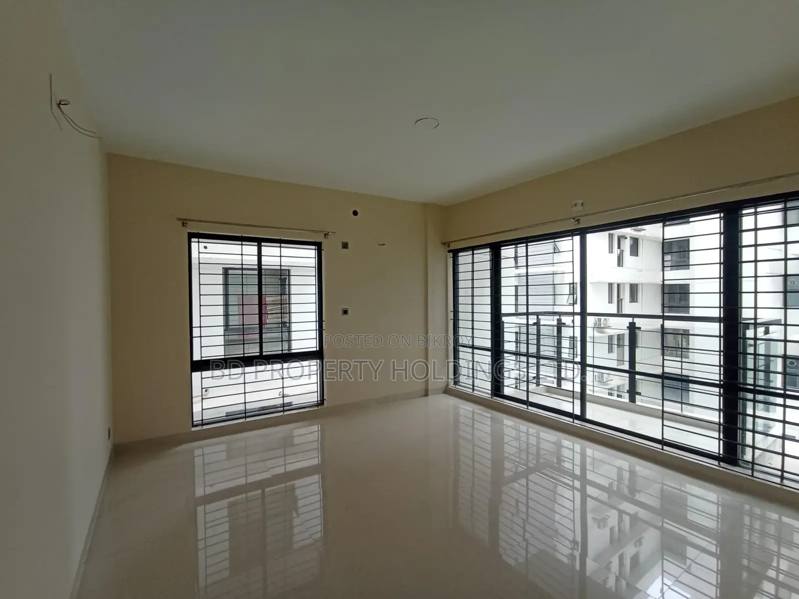 2500 SFT Luxurious Brand New Ready Flat for Rent in Uttara in Basundhara