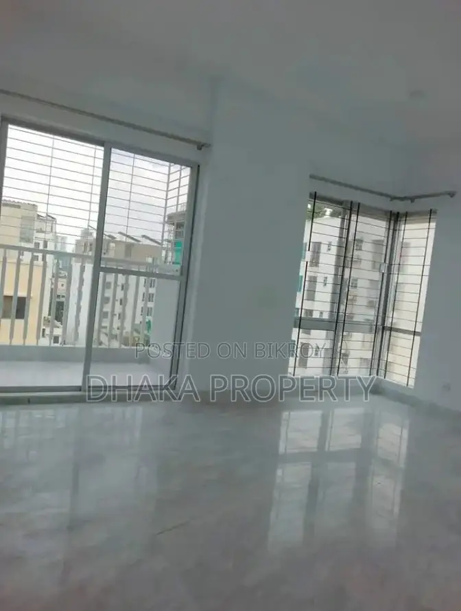 (Gym-Swimming pool) 2600-Sqft Luxurious Flat Rent at Banani in Banani