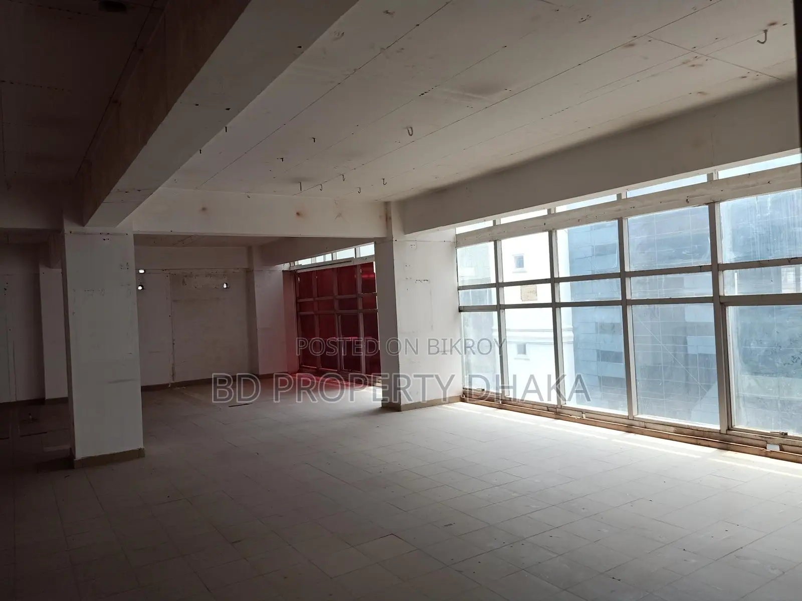 3000 Sqft Open Commercial Space Rent In Gulshan Avenue in Gulshan