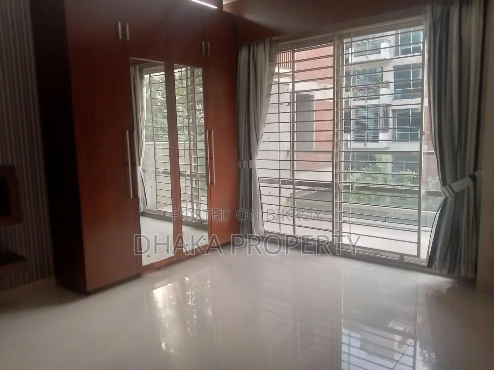 Semi Furnished 3-Bedrooms Nice Apartment Rent in Gulshan in Gulshan