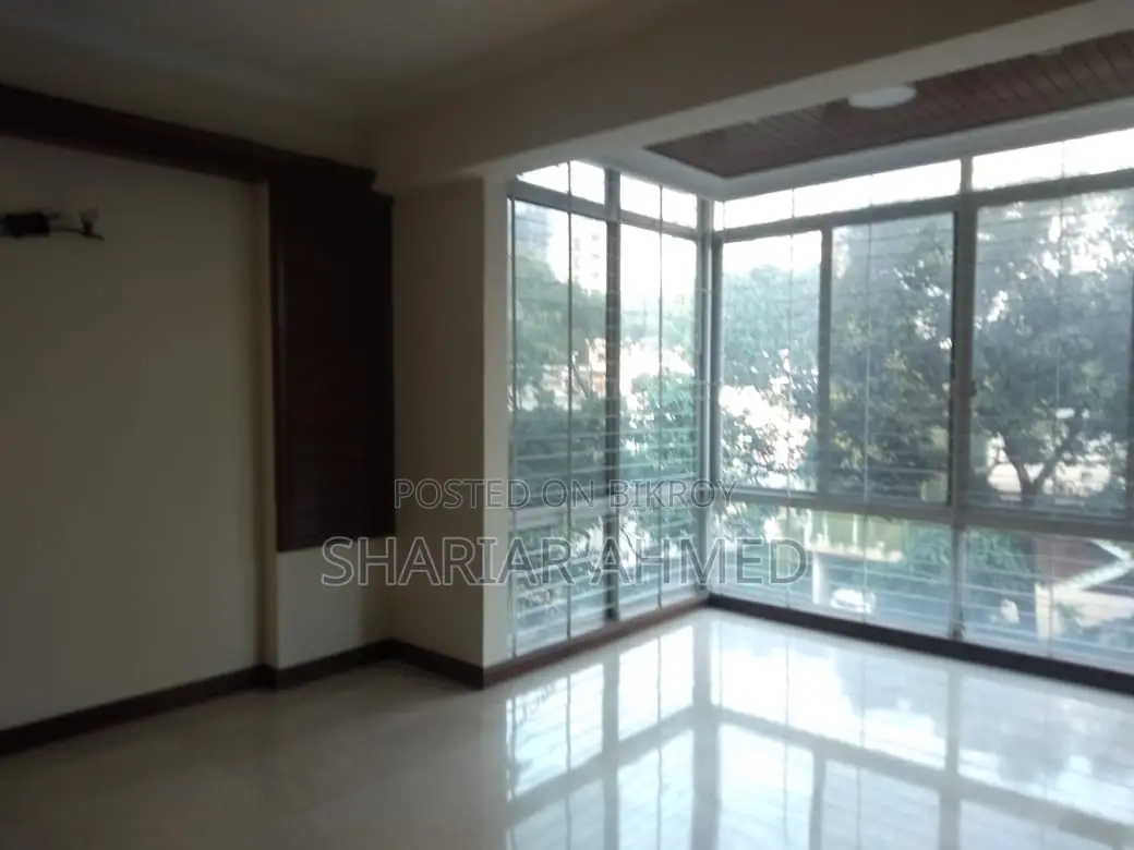 Unfurnished 3-bed 2650 Sqft Apartment Rent @ Gulshan in Gulshan