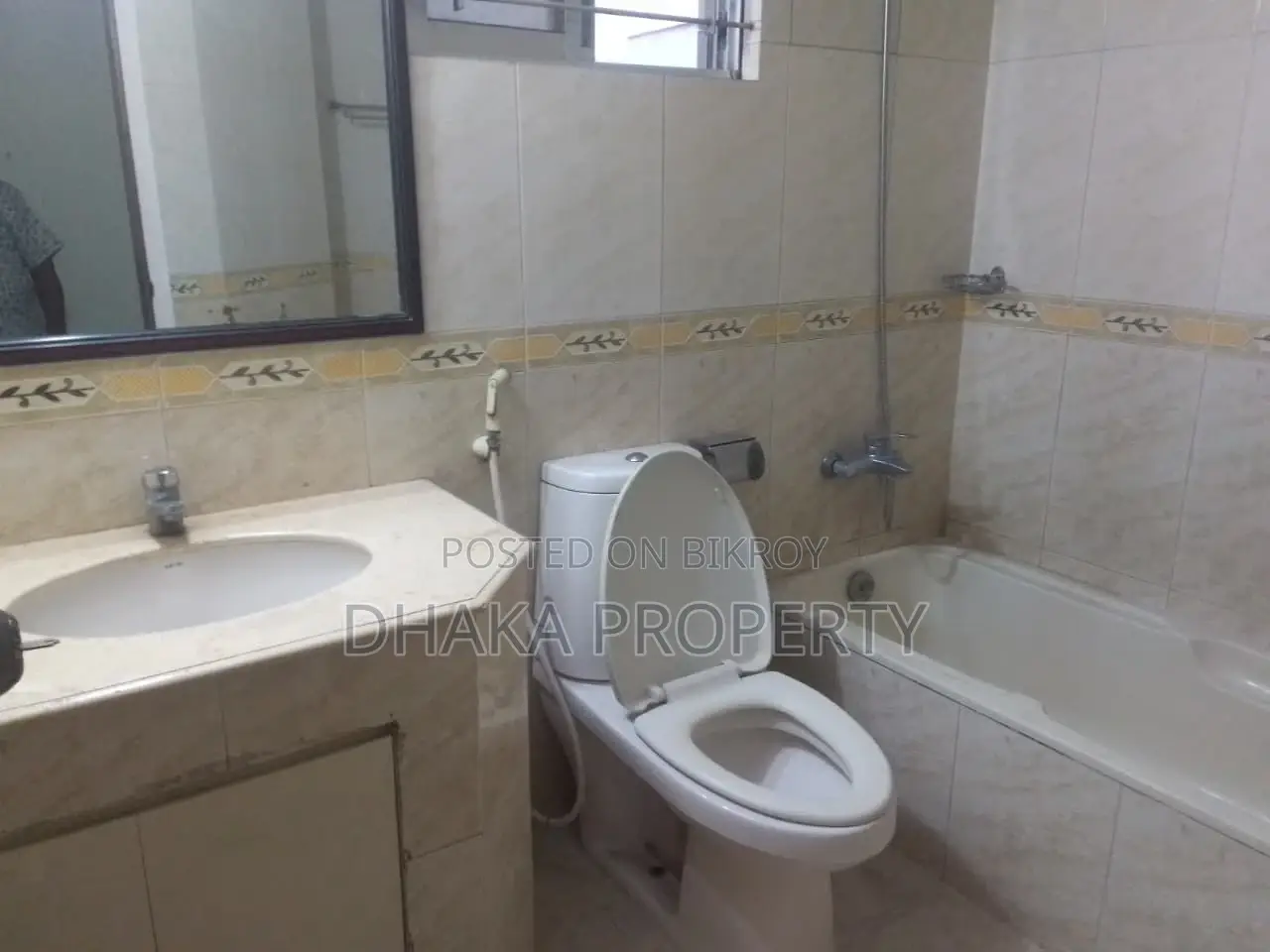 Very Good 3 Bedroom Apartment Rent in Gulshan in Gulshan