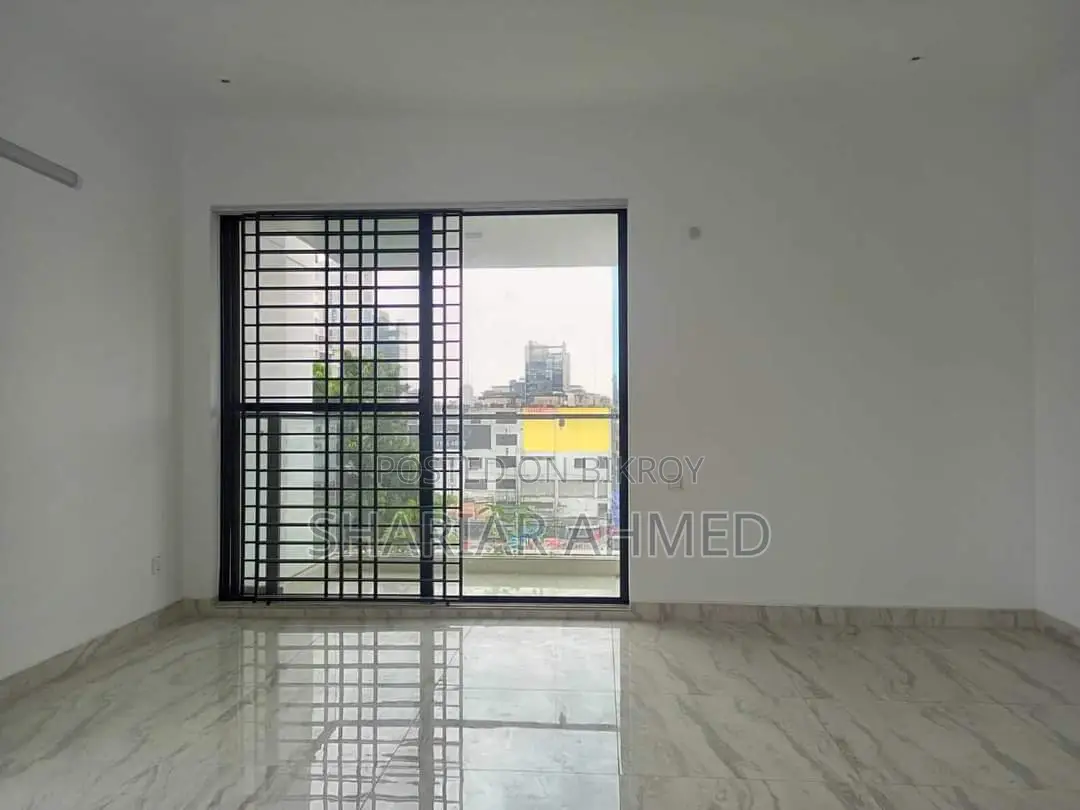 Brand New Unfinished 3200 SQFT Apartment Rent In GULSHAN in Gulshan