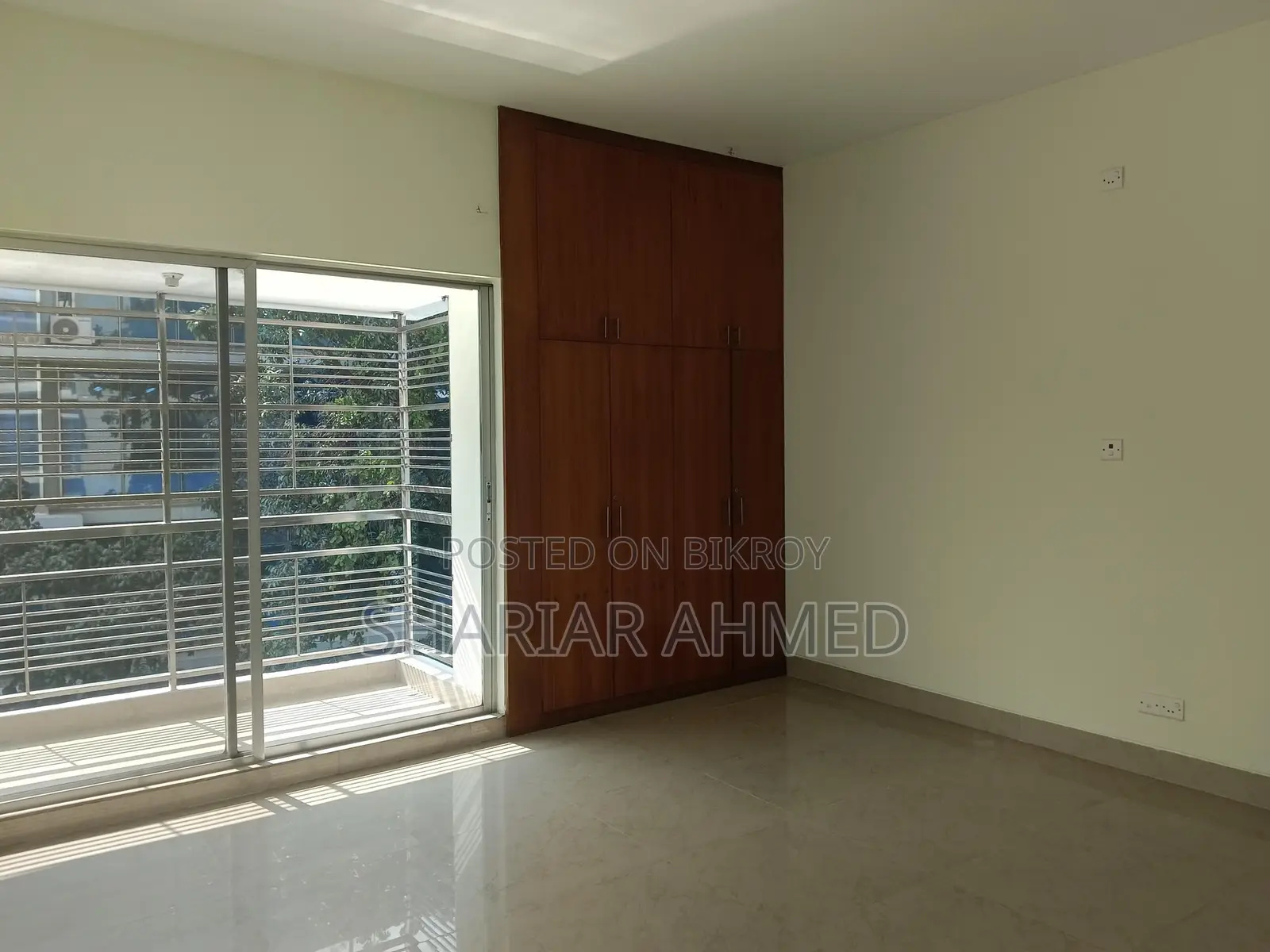 Good Quality 3000 Sqft 4 Bed Un-Furnished Flat For Rent In Gulshan 1 in Gulshan