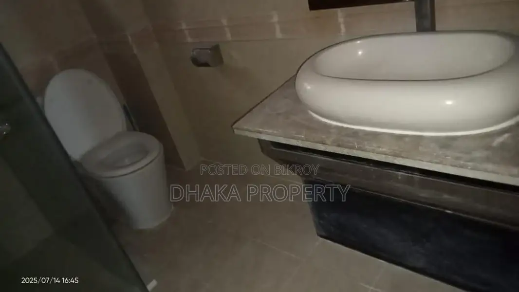 3700-Sqft 4-Bedrooms 2.Car Parking Nice Flat Rent in Gulshan in Gulshan