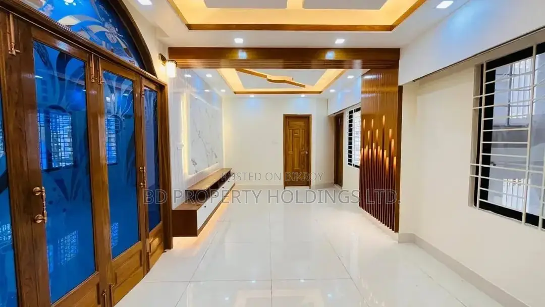 Exclusive 2600 Sft Semi Furnish Apartment Rent In Bashundhara in Basundhara