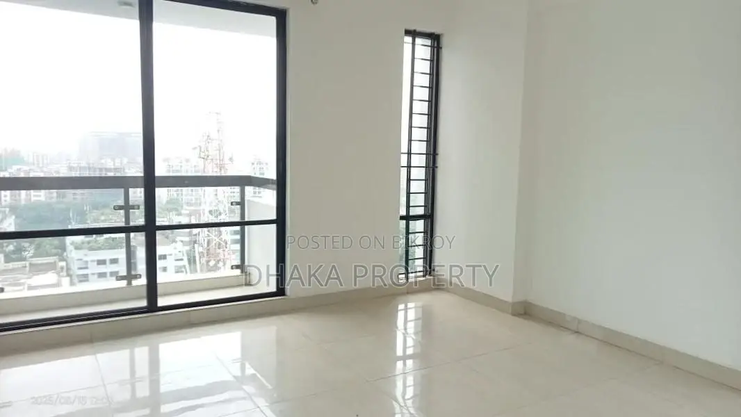 1865sqFt.3Bedroom Excellent Flat Rent at Gulshan in Gulshan