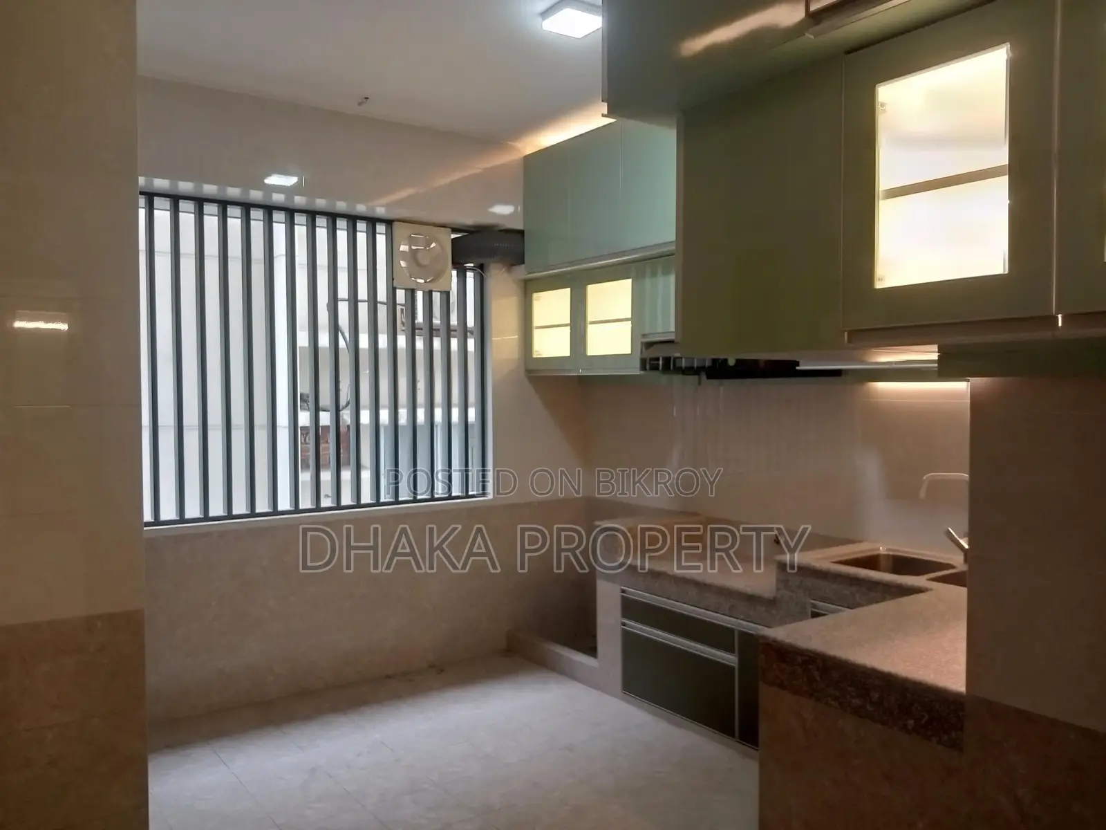 Semi-Furnished Luxurious Apartment Rent in Banani in Banani