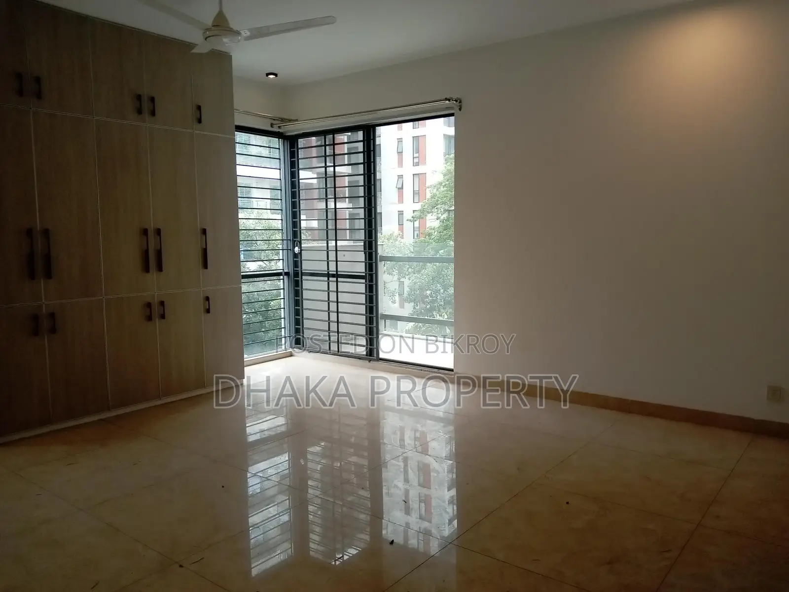 Semi-Furnished Luxurious Apartment Rent in Banani in Banani