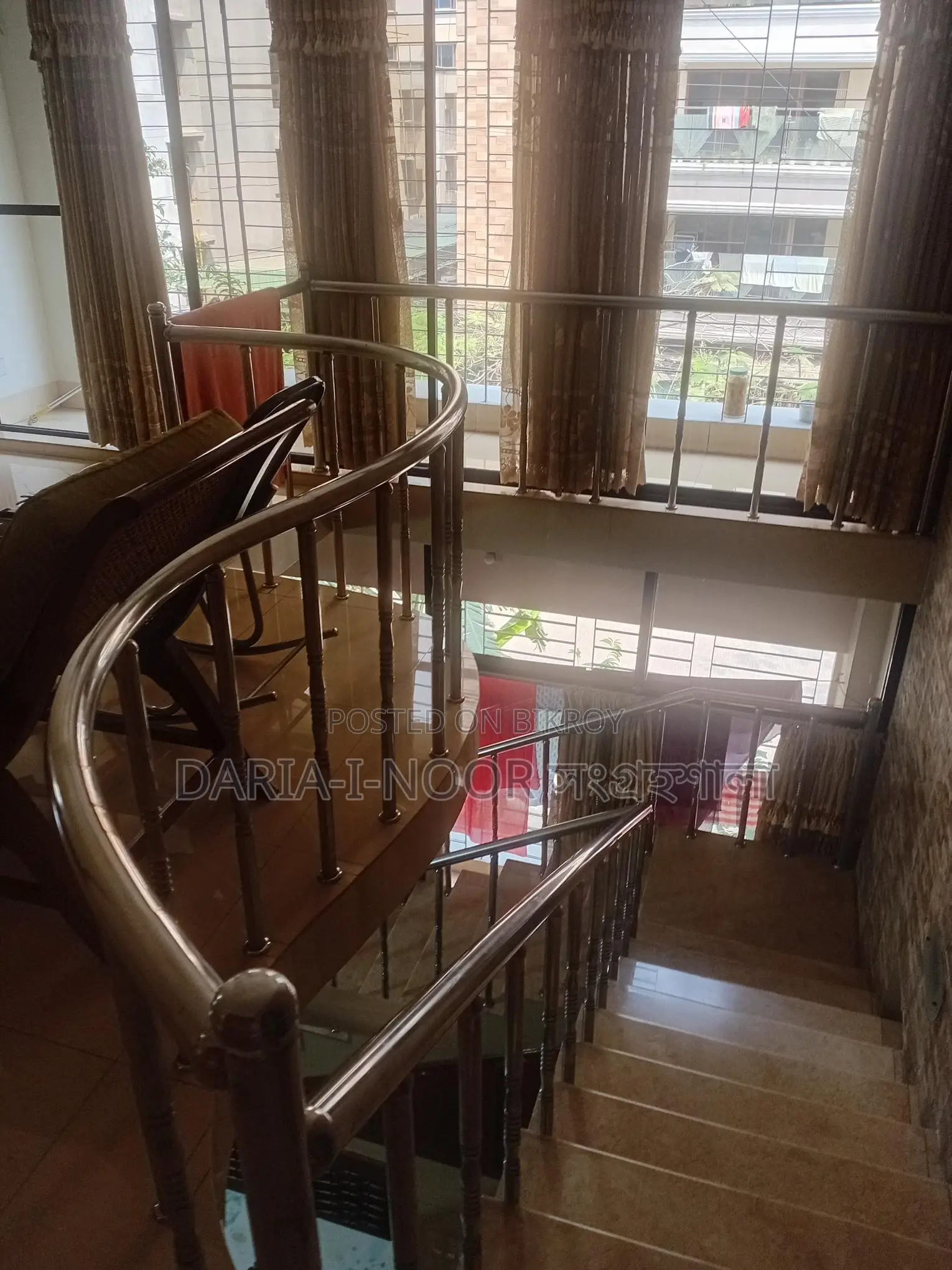 Four houses on a 7-story plan on 3 kathas with Duplex facilities in Bashundhara Block G in Basundhara