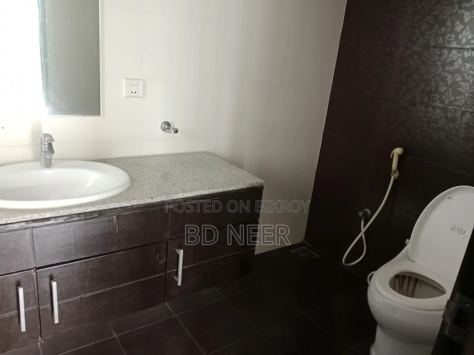 lake view 4 Bed room apt rent in Gulshan 2 North side in Gulshan